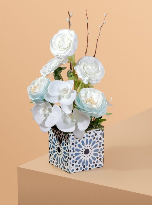 Floral arrangements in oriental ceramic vase